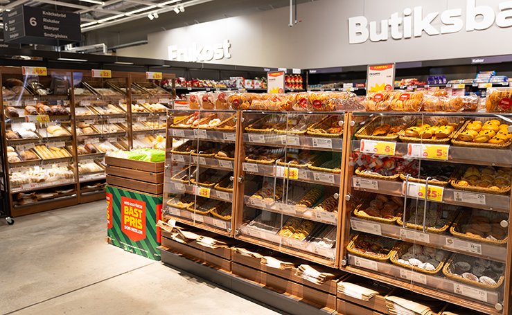 Bakery shelf at Coop