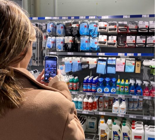 In-store shelf scanning with AI